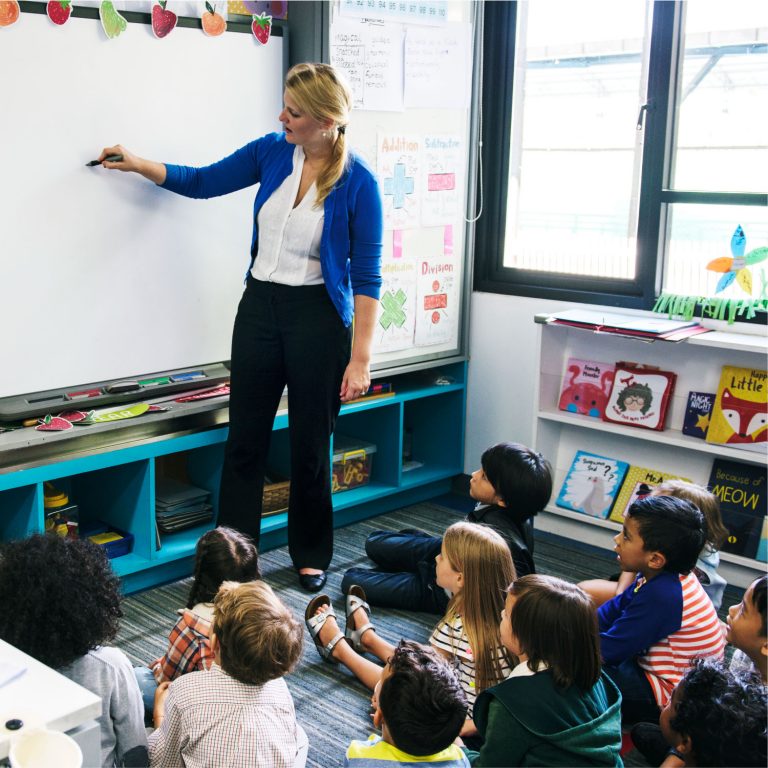 happy-kids-at-elementary-school-(1)